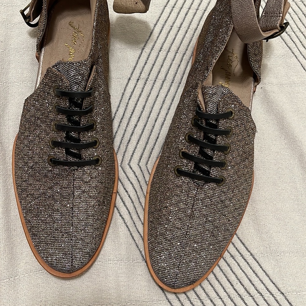 Free PEOPLE LUCCA OXFORD in METALLIC - Picture 5 of 14